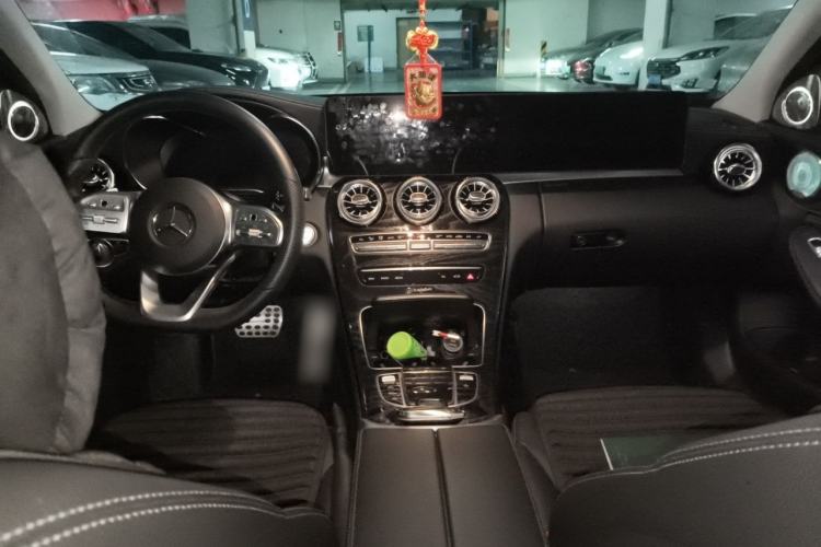 Used Mercedes-Benz C-Class 2020 C 200 L Fashion Edition Sport Version Center Console