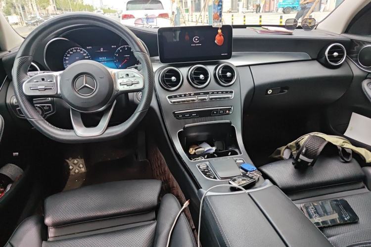 Used Mercedes-Benz C-Class 2020 C 200 L Fashion Edition Sport Version Center Console