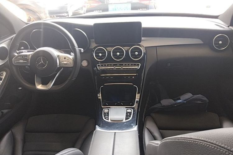 Used Mercedes-Benz C-Class 2020 C 260 Sport Edition Center Console