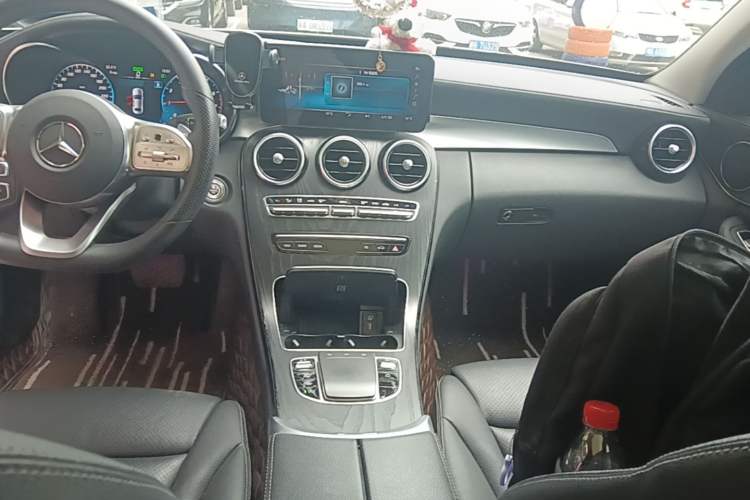 Used Mercedes-Benz C-Class 2020 Restyled C 260 L Sport Edition Center Console