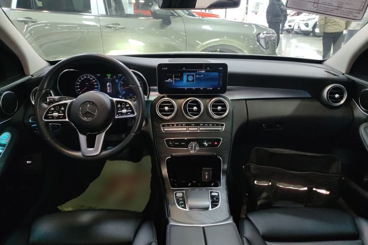 Used Mercedes-Benz C-Class 2020 C 260 Estate Center Console