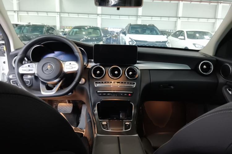 Used Mercedes-Benz C-Class 2020 Restyled C 200 L Fashion Edition Sport Version Center Console
