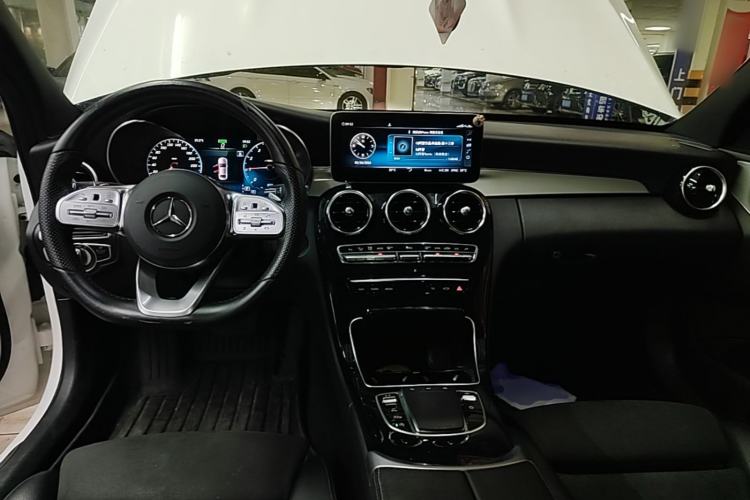 Used Mercedes-Benz C-Class 2020 Restyled C 260 Sport Edition Center Console