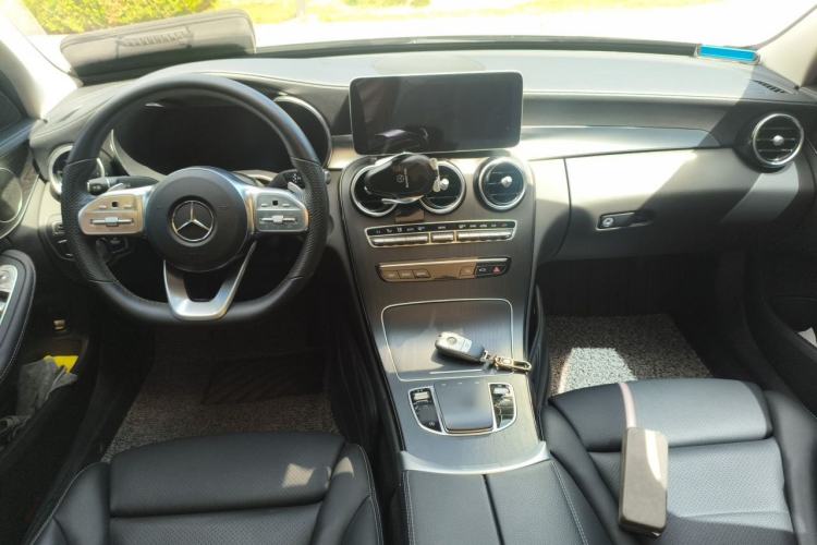 Used Mercedes-Benz C-Class 2020 Restyled C 200 L Fashion Edition Sport Version Center Console