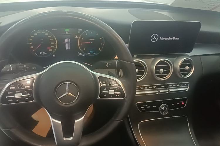 Used Mercedes-Benz C-Class 2020 C 260 Estate Center Console