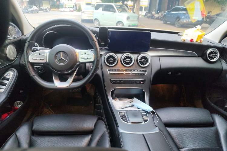 Used Mercedes-Benz C-Class 2020 Updated C 200 L Fashion Edition Center Console