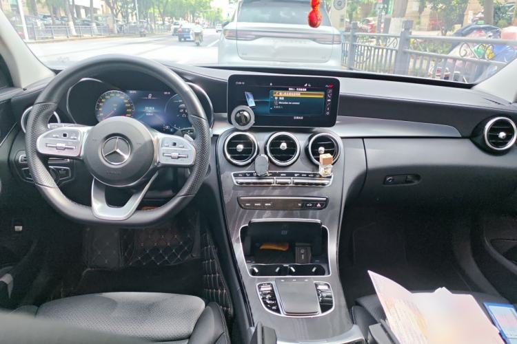 Used Mercedes-Benz C-Class 2020 Restyled C 260 L Sport Edition Center Console