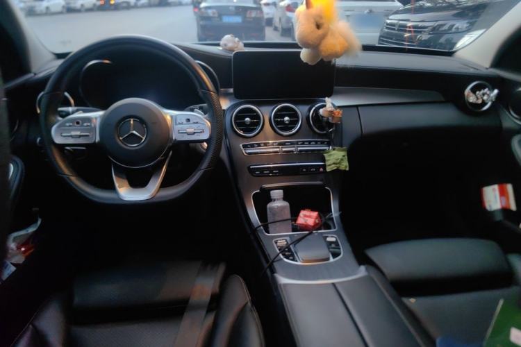 Used Mercedes-Benz C-Class 2020 C 200 L Fashion Edition Sport Version Center Console