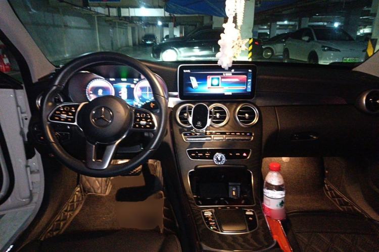 Used Mercedes-Benz C-Class 2020 Facelifted C 260 Estate Center Console