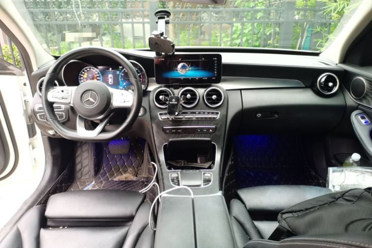 Used Mercedes-Benz C-Class 2020 C 200 L Fashion Edition Sport Version Center Console