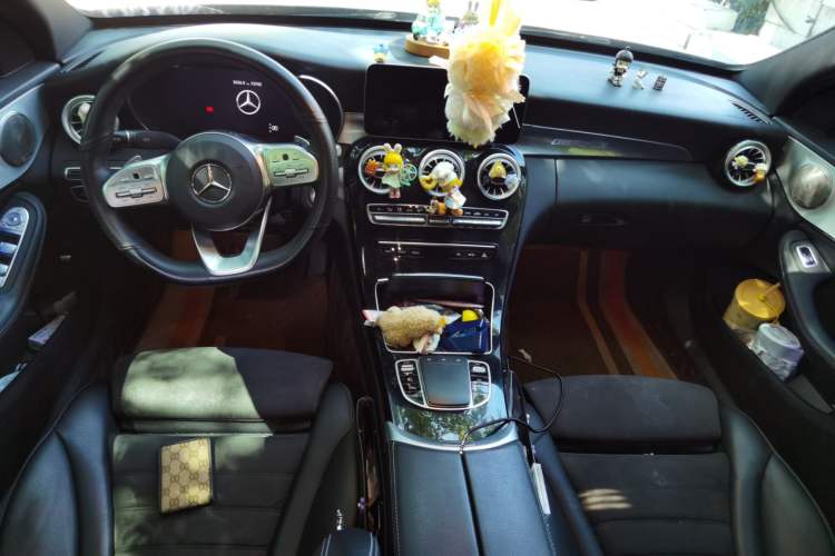 Used Mercedes-Benz C-Class 2020 C 260 Sport Edition Center Console