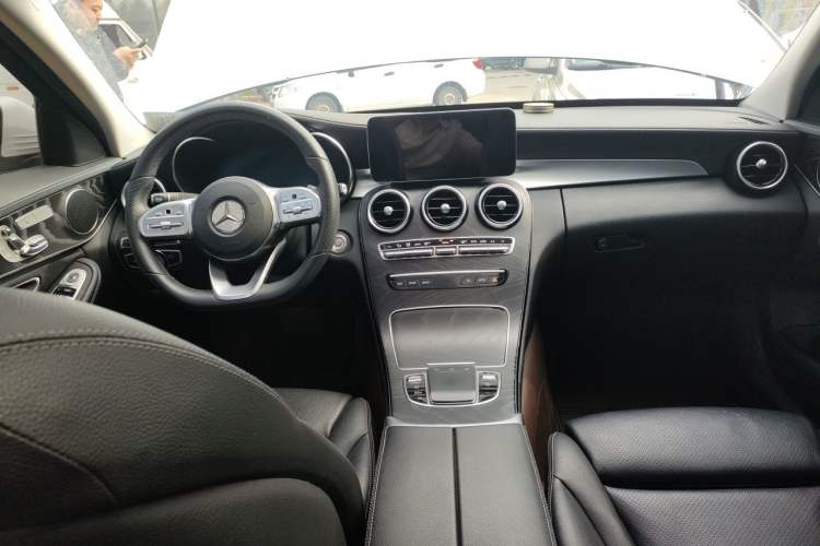 Used Mercedes-Benz C-Class 2020 C 260 L Sport Edition Center Console