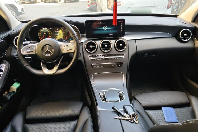Used Mercedes-Benz C-Class 2020 Restyled C 260 L Sport Edition Center Console