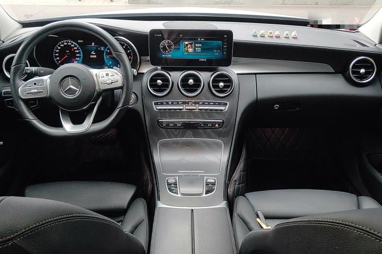 Used Mercedes-Benz C-Class 2020 Updated C 200 L Fashion Edition Center Console