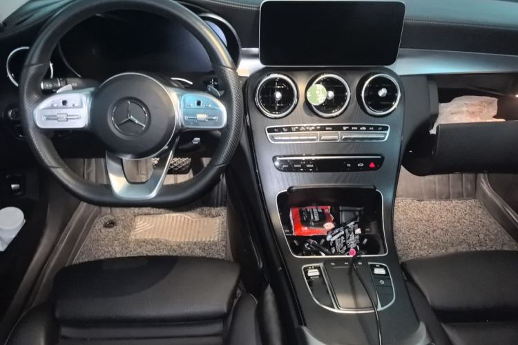 Used Mercedes-Benz C-Class 2020 C 200 L Fashion Edition Sport Version Center Console