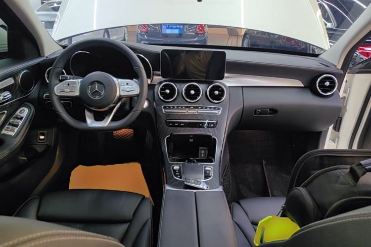 Used Mercedes-Benz C-Class 2020 C 260 L Sport Edition Center Console