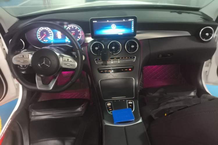 Used Mercedes-Benz C-Class 2020 C 200 L Fashion Edition Sport Version Center Console