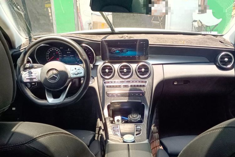 Used Mercedes-Benz C-Class 2020 Updated C 200 L Fashion Edition Center Console