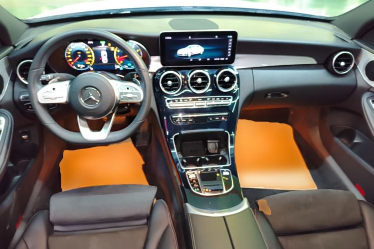 Used Mercedes-Benz C-Class 2020 C 260 Sport Edition Center Console