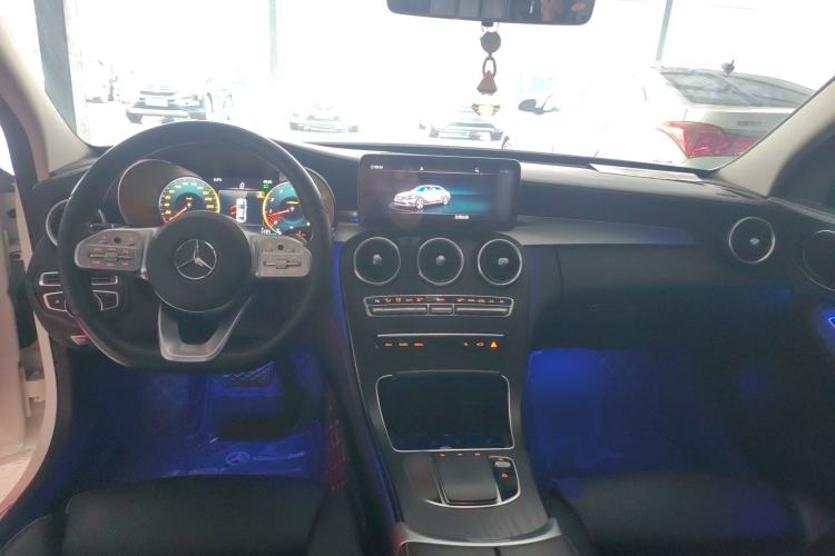 Used Mercedes-Benz C-Class 2020 Restyled C 200 L Fashion Edition Sport Version Center Console