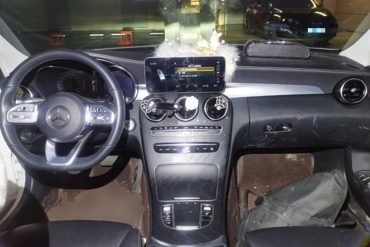 Used Mercedes-Benz C-Class 2020 C 260 L Sport Edition Center Console