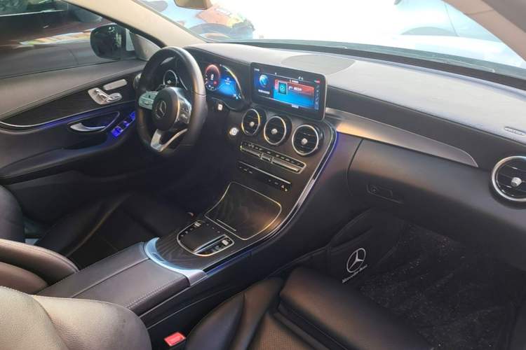 Used Mercedes-Benz C-Class 2020 Restyled C 260 L Sport Edition Center Console