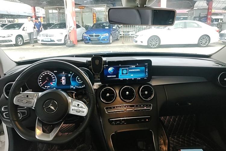 Used Mercedes-Benz C-Class 2020 Restyled C 200 L Fashion Edition Sport Version Center Console