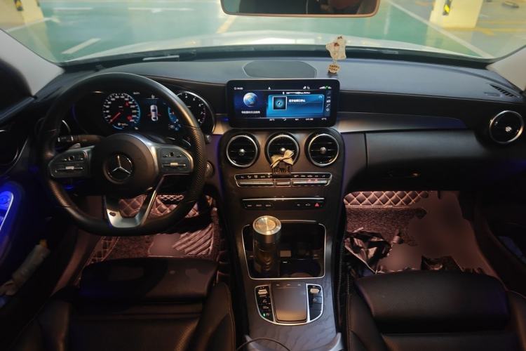 Used Mercedes-Benz C-Class 2020 Restyled C 200 L Fashion Edition Sport Version Center Console