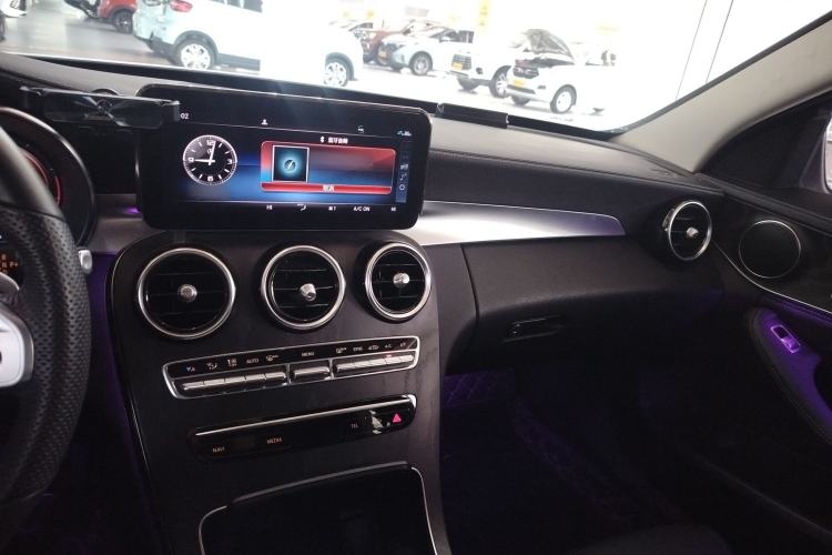 Used Mercedes-Benz C-Class 2020 Restyled C 200 L Fashion Edition Sport Version Center Console