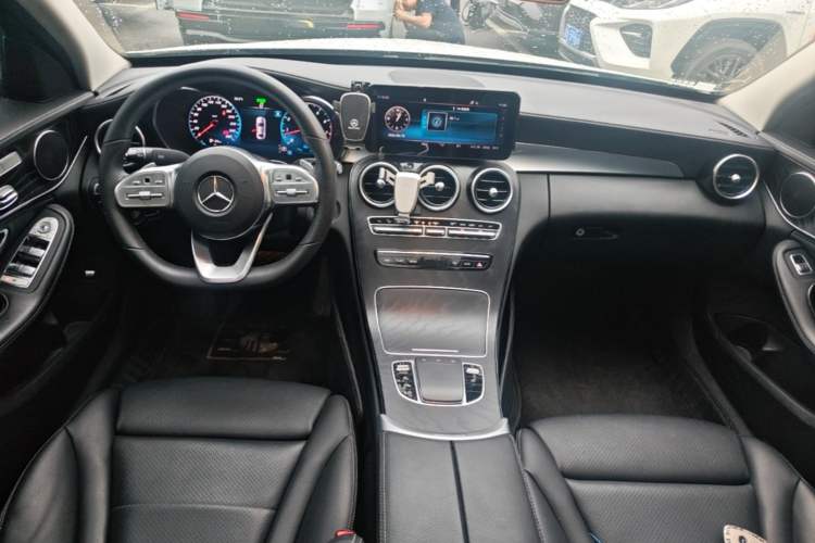 Used Mercedes-Benz C-Class 2020 C 260 L Sport Edition Center Console