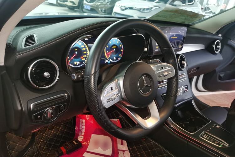 Used Mercedes-Benz C-Class 2020 C 200 L Fashion Edition Sport Version Center Console