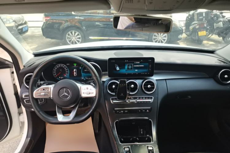Used Mercedes-Benz C-Class 2020 C 260 L Sport Edition Center Console
