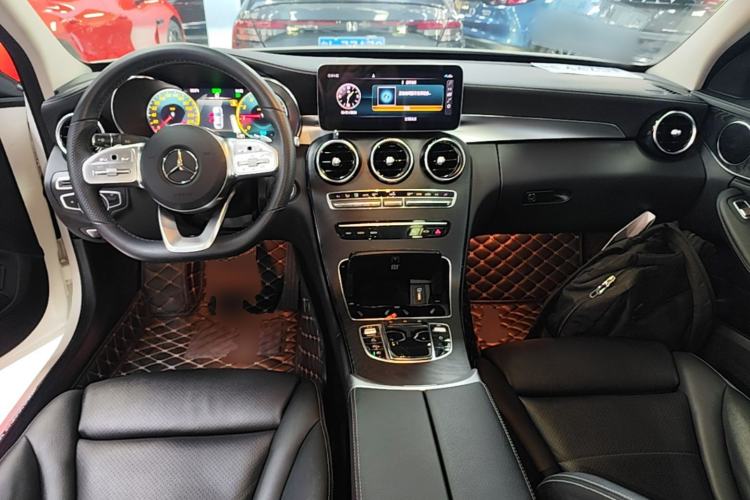 Used Mercedes-Benz C-Class 2020 C 260 L Sport Edition Center Console