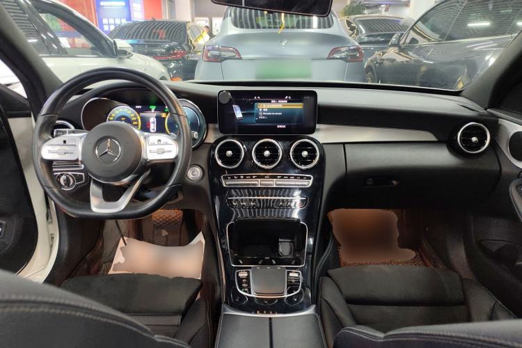 Used Mercedes-Benz C-Class 2020 C 260 Sport Edition Center Console