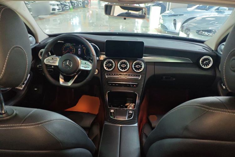 Used Mercedes-Benz C-Class 2020 C 200 L Fashion Edition Sport Version Center Console
