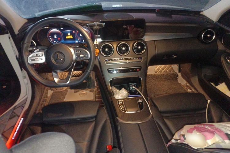 Used Mercedes-Benz C-Class 2020 Restyled C 200 L Fashion Edition Sport Version Center Console