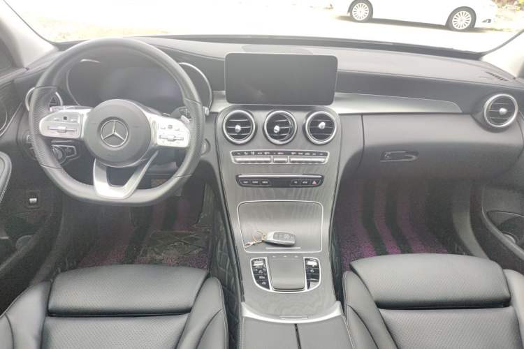 Used Mercedes-Benz C-Class 2020 Updated C 200 L Fashion Edition Center Console