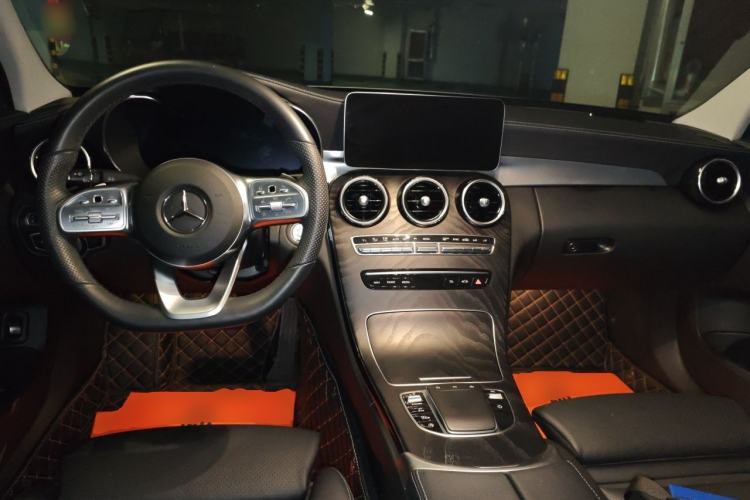 Used Mercedes-Benz C-Class 2020 C 200 L Fashion Edition Sport Version Center Console