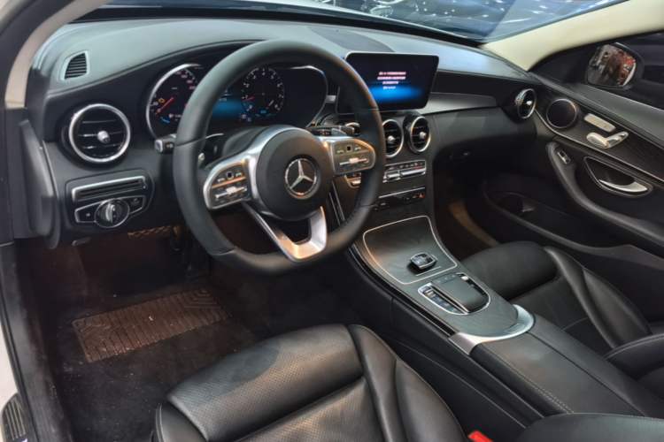 Used Mercedes-Benz C-Class 2020 C 260 L Sport Edition Center Console