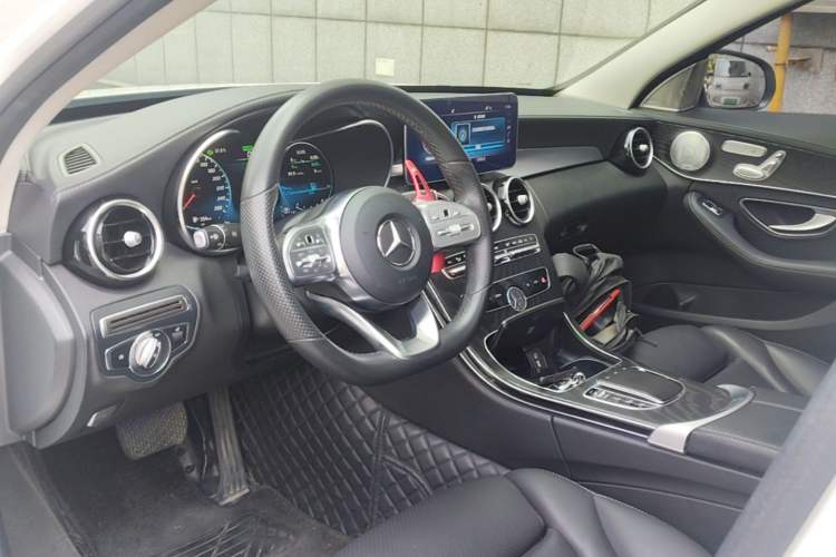 Used Mercedes-Benz C-Class 2020 Restyled C 260 L Sport Edition Center Console