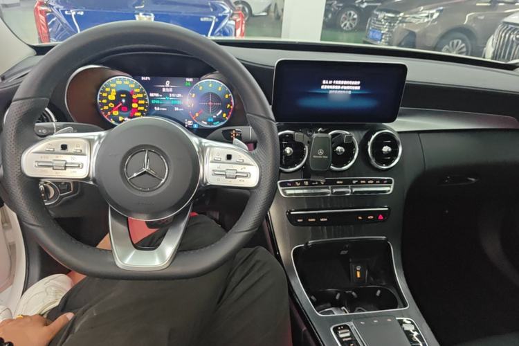 Used Mercedes-Benz C-Class 2020 Restyled C 260 L Sport Edition Center Console
