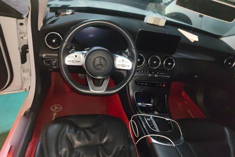 Used Mercedes-Benz C-Class 2020 C 200 L Fashion Edition Sport Version Center Console