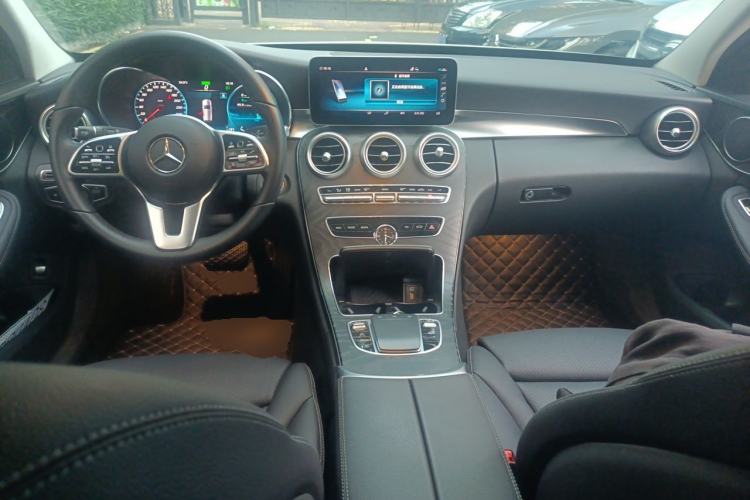 Used Mercedes-Benz C-Class 2020 Facelifted C 260 Estate Center Console