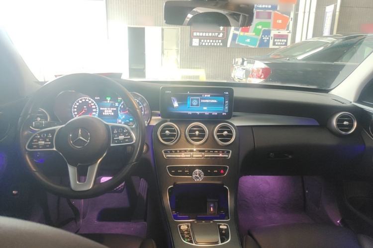 Used Mercedes-Benz C-Class 2020 Facelifted C 260 Estate Center Console