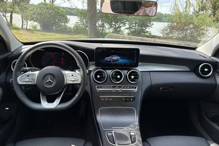 Used Mercedes-Benz C-Class 2020 Restyled C 260 L Sport Edition Center Console