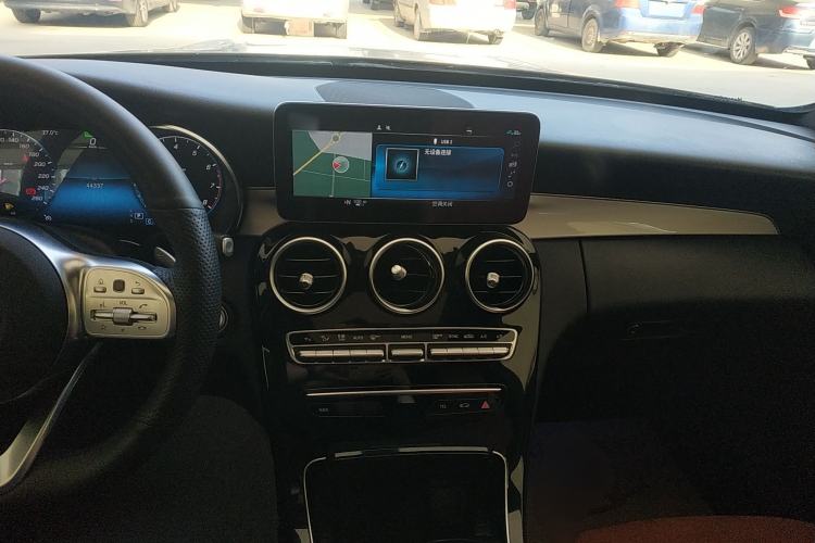 Used Mercedes-Benz C-Class 2020 Restyled C 260 Sport Edition Center Console