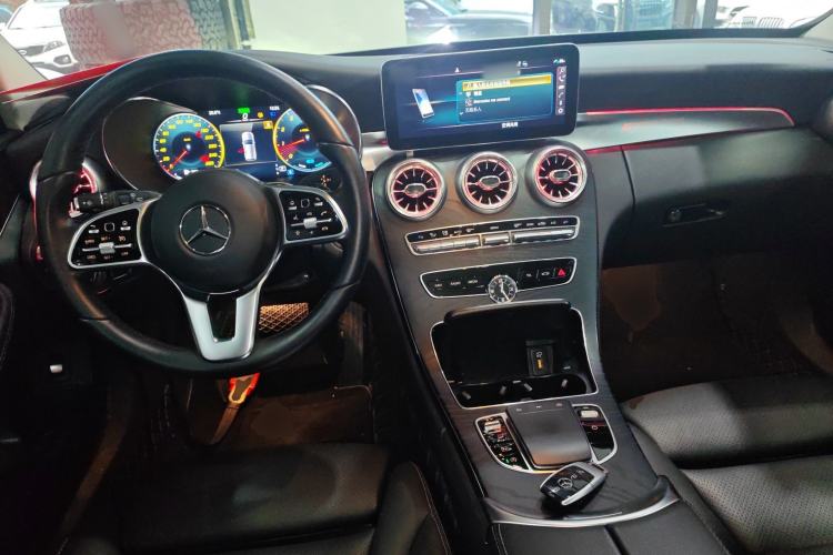 Used Mercedes-Benz C-Class 2020 Facelifted C 260 Estate Center Console