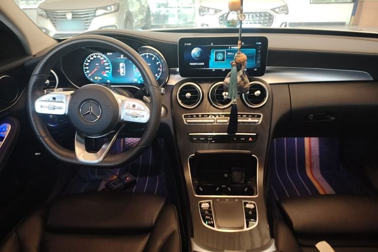 Used Mercedes-Benz C-Class 2020 Restyled C 200 L Fashion Edition Sport Version Center Console