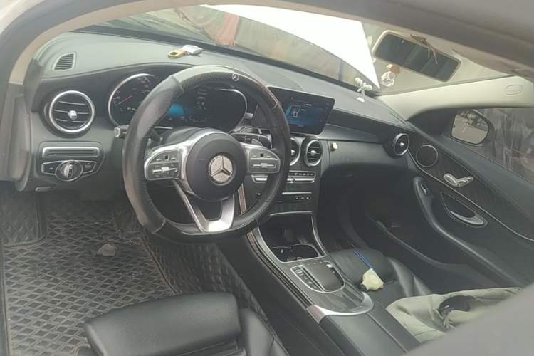 Used Mercedes-Benz C-Class 2020 Restyled C 200 L Fashion Edition Sport Version Center Console