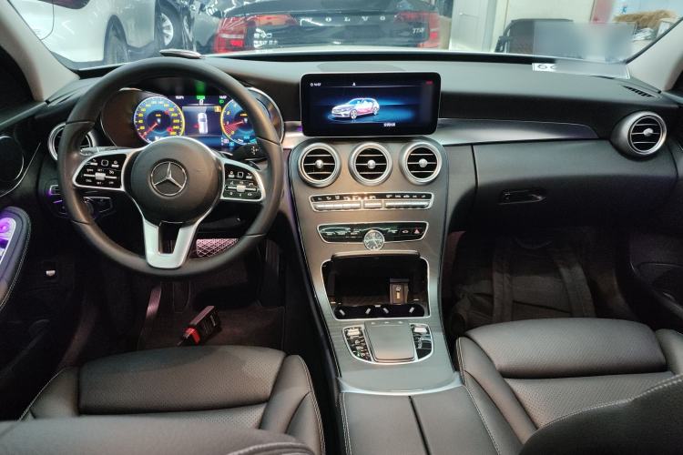 Used Mercedes-Benz C-Class 2020 Facelifted C 260 Estate Center Console
